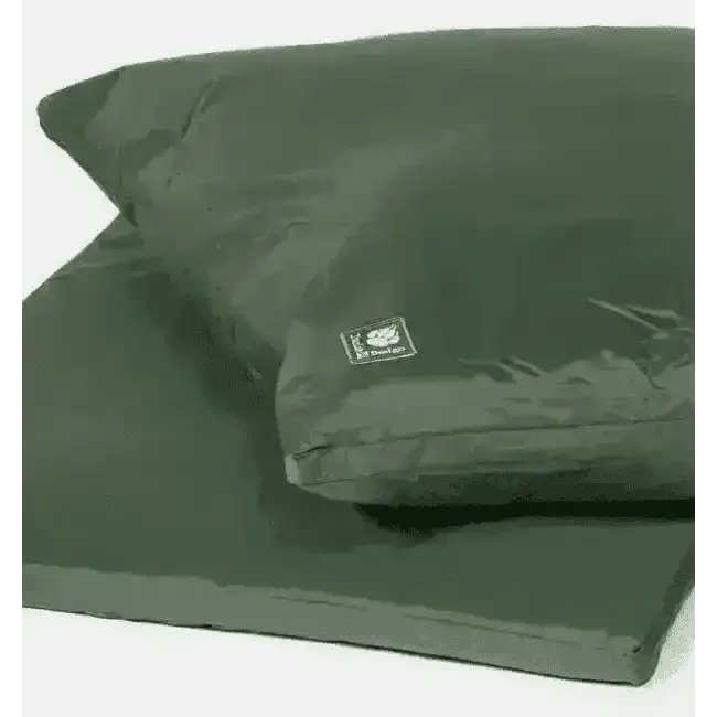 Danish Design County Waterproof Luxury Deep Green Duvet with pillow