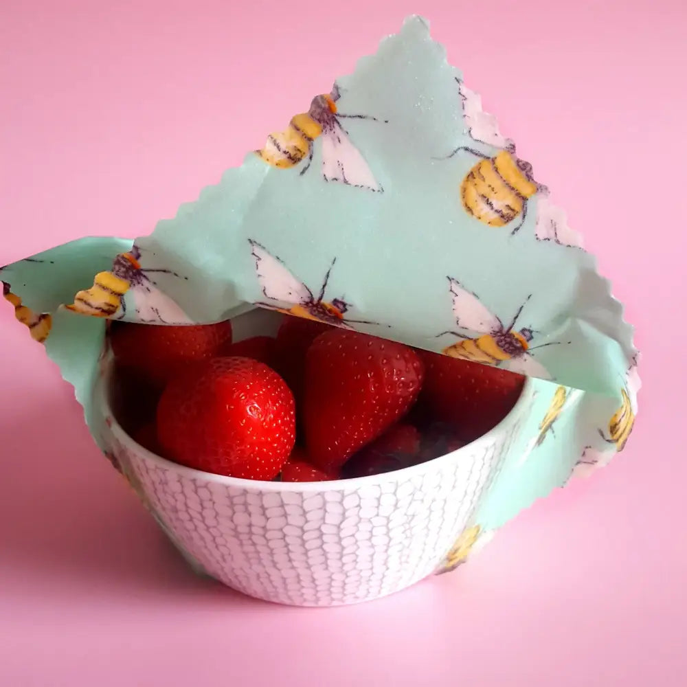 Eco-Friendly Natural Homemade Organic Beeswax Wraps | Natural eco-friendly supplies