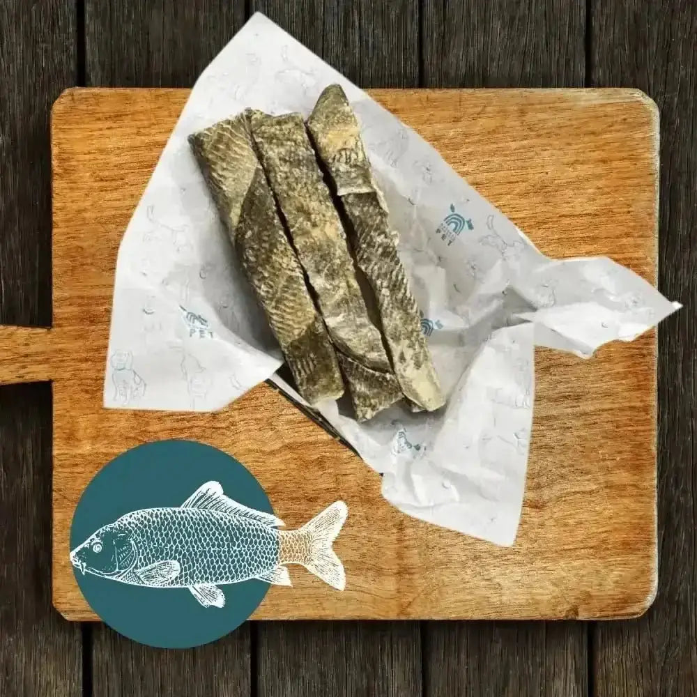 Wooden cutting board with fish fillets for Fish Stick Chew Box Large, ideal fish stick chews