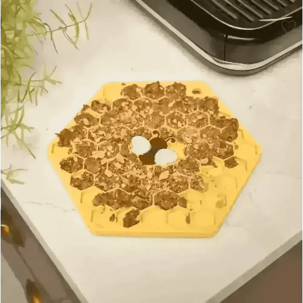 Great&small Slow Down Bee Hive Silicone Snack Pad - Dog Beds & Bowls | Natural Pet Shop