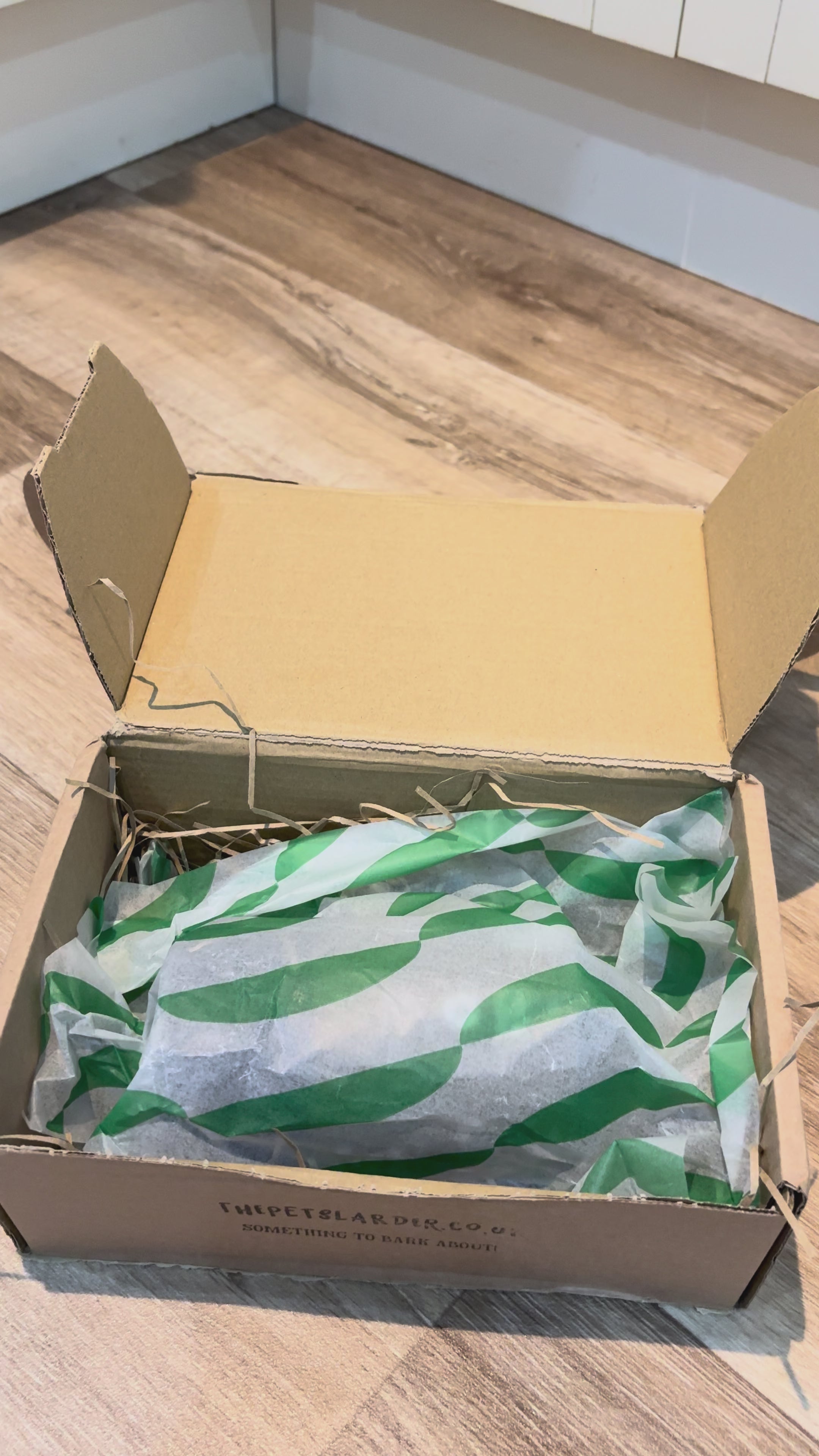 Charger la vidéo : Dental Seaweed for Dogs: Plaque Removal