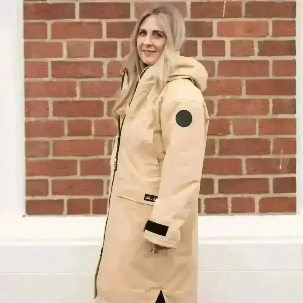 Camel Black Edition Cobe changing robe: beige nylon parka with hood