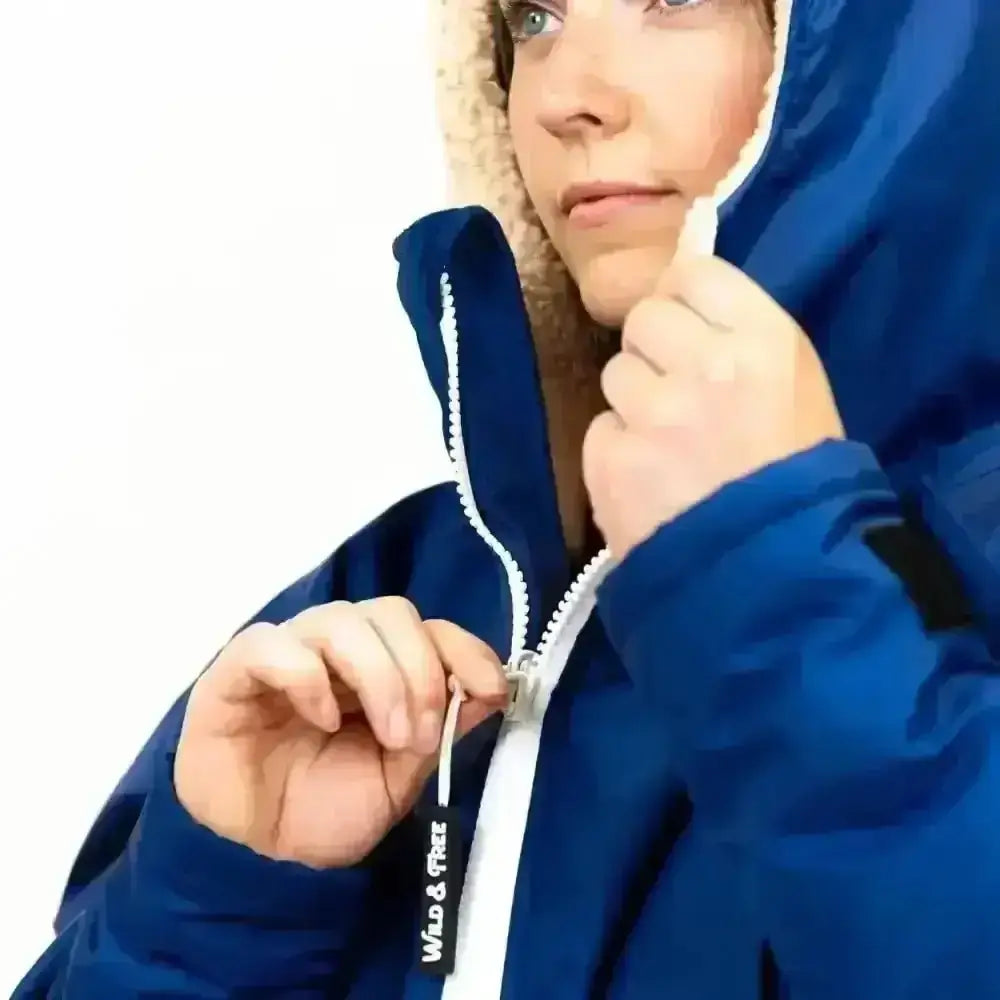 Navy Cobe changing robe: blue hooded jacket with white fur and zipper