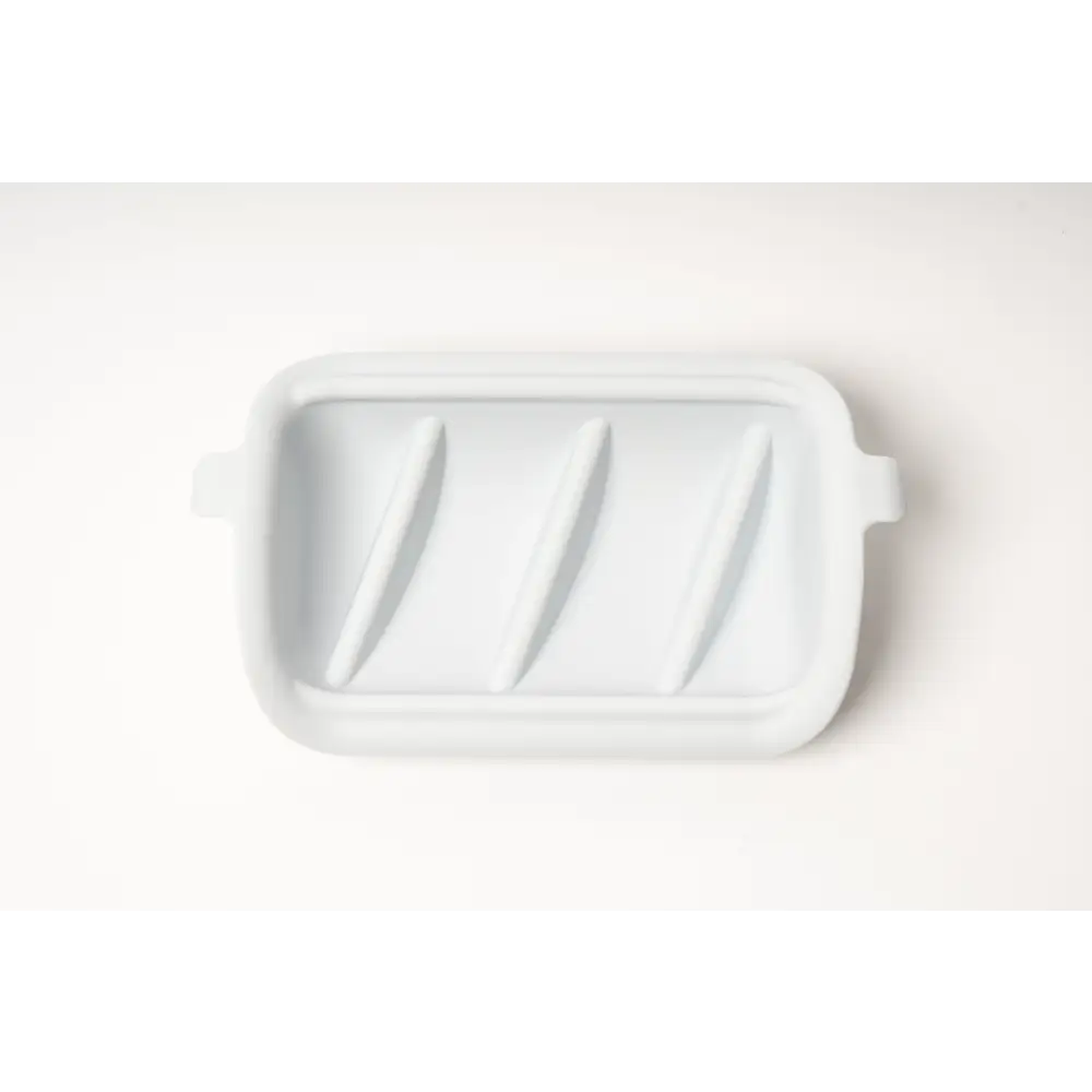 White silicone lid with ridges and handles for Slow Feeder Extra Insert