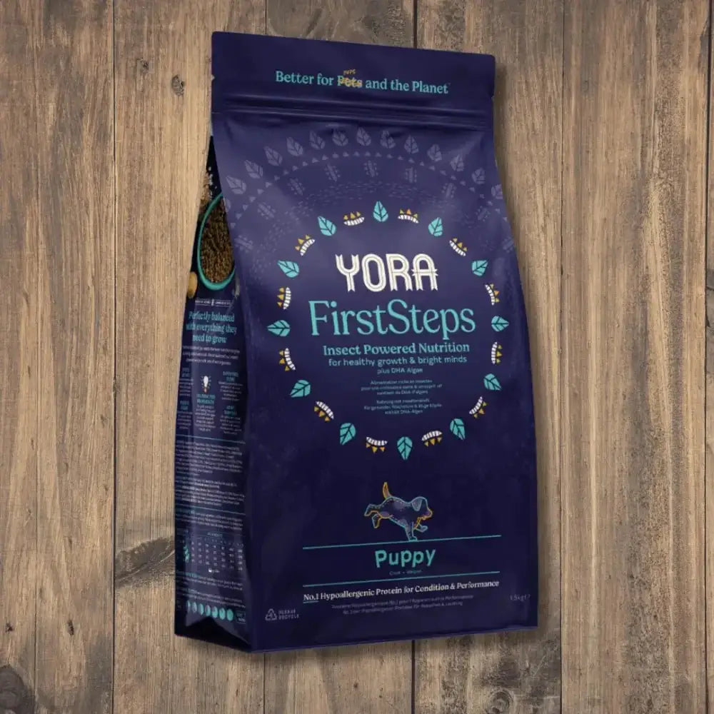 Yora Puppy food bag with hypoallergenic Hermetia illucens larvae nutrition