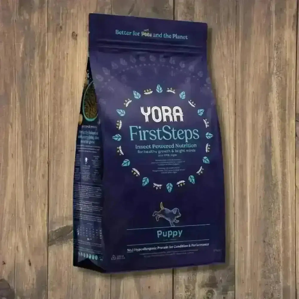 Yora Puppy food bag with hypoallergenic Hermetia illucens larvae nutrition